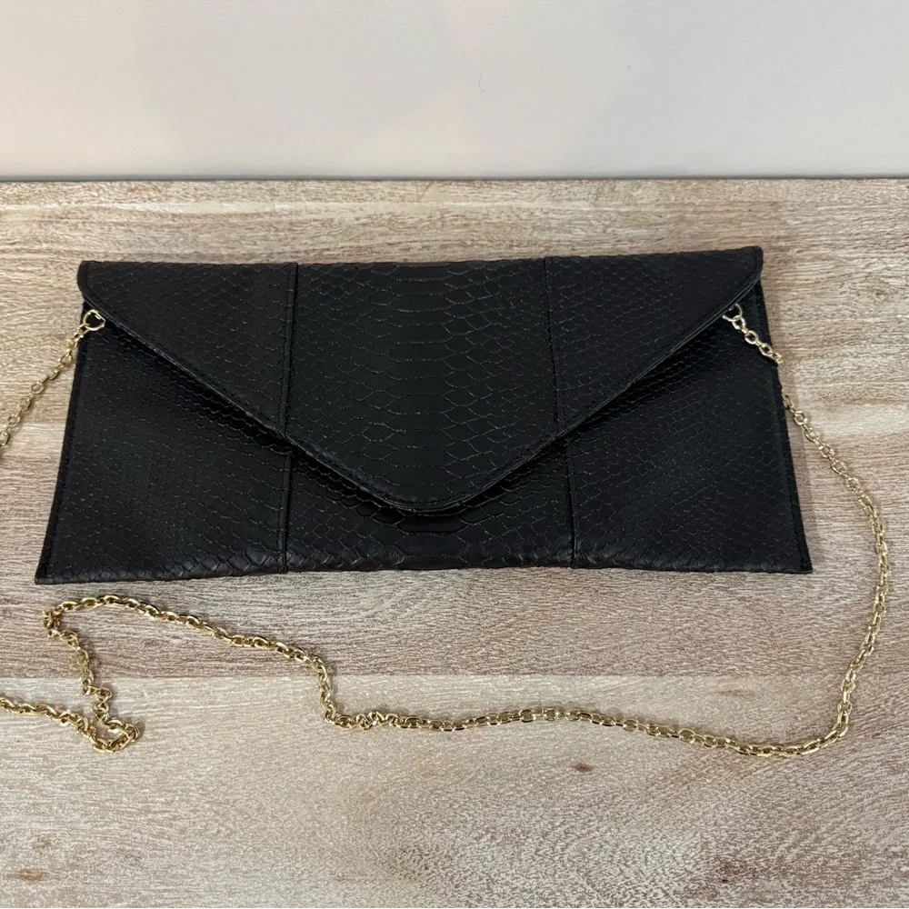 Urban Expressions Snakeskin Embossed Black Envelope Clutch with Gold Chain